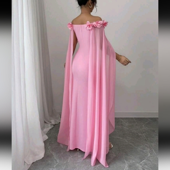 Elegant Off Shoulder Floral Applique Fitted Mermaid Chiffon Dress - Picture 2 of 4